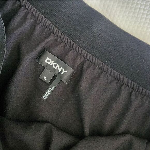 Leopard Print Pleated Skirt - Picture 4 of 8